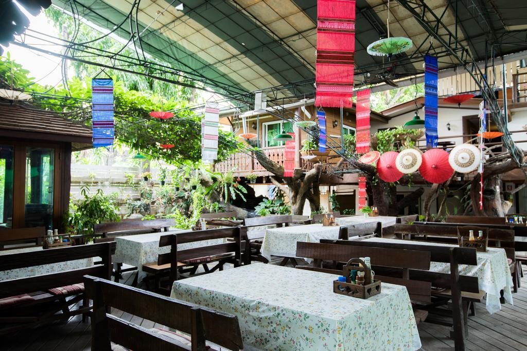 Mountain View Guesthousechiangmai บ้านพัก 2*